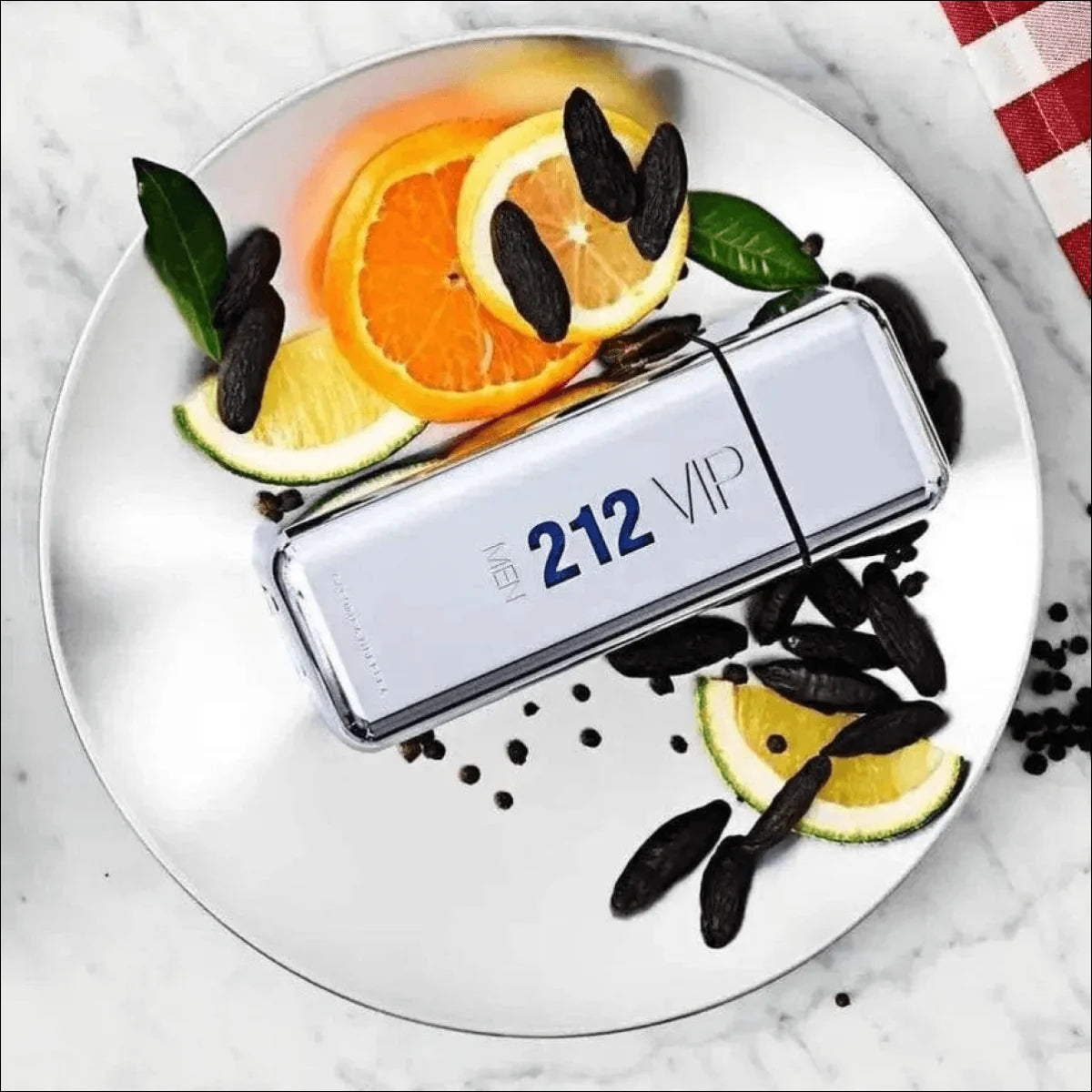 Carolina Herrera 213 Men VIP Eau de Toilette 200ml - Perfume Masculino Elegante e Refinado - Jm Grife - issues - Jm Grife - Carolina Herrera 213 Men VIP Eau de Toilette 200ml - Perfume Masculino Elegante e Refinado