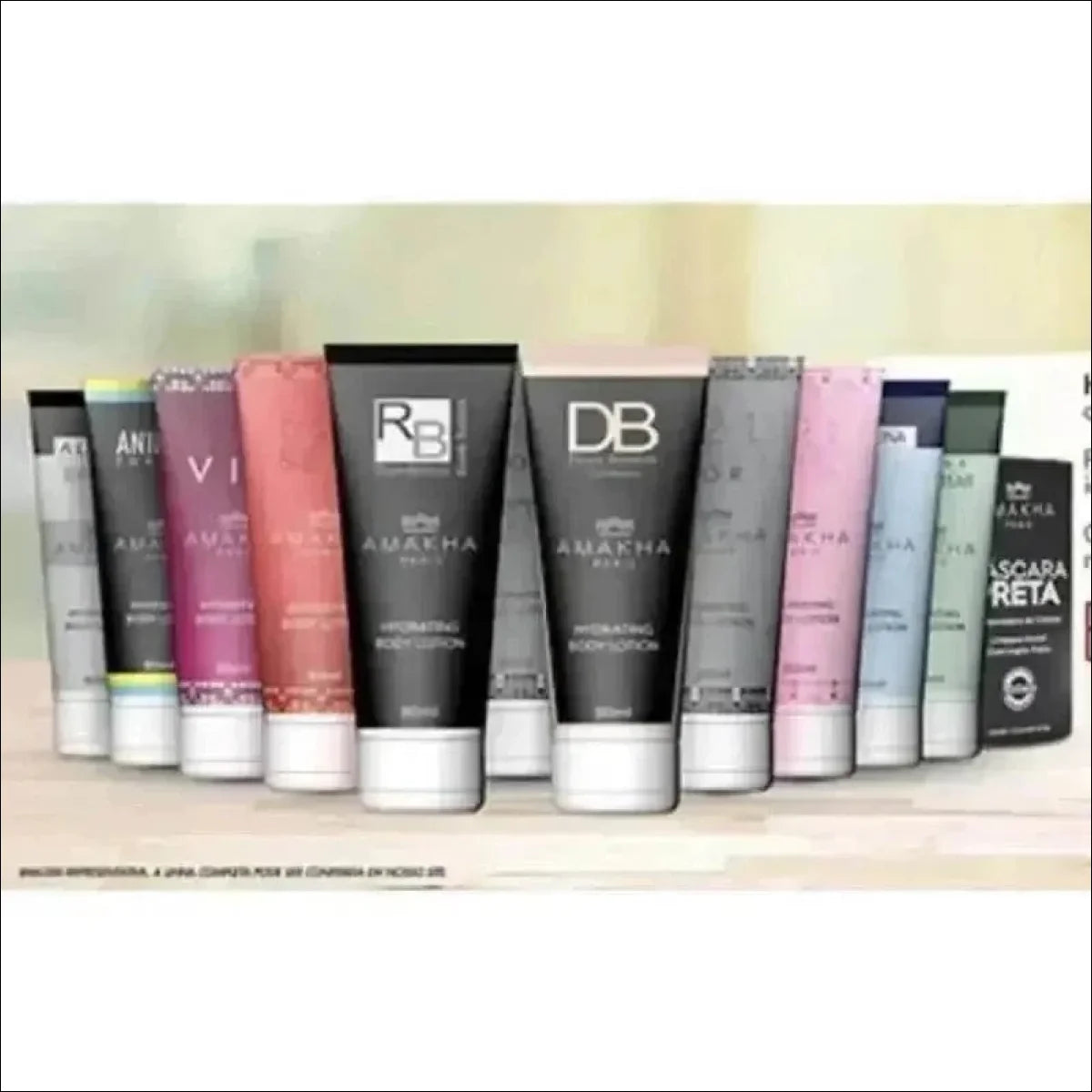 Creme Hidratante DB Romântica 80ml Amakha Paris - Inspirado em La Vie Est Belle, Suaviza e Perfuma - Jm Grife - 80ml,amakha,belle,feminino,hidratada,hidratante,inspirado,issues,paris,pele,perfume - Jm Grife - Creme Hidratante DB Romântica 80ml Amakha Paris - Inspirado em La Vie Est Belle, Suaviza e Perfuma