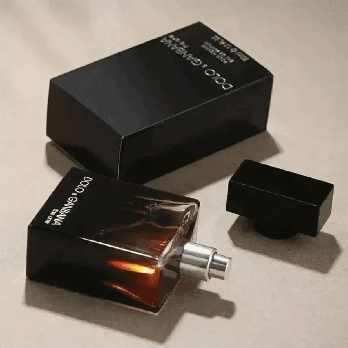Perfume Dolce & Gabbana The One Masculino 100 ml - Elegância Amadeirada com Notas Picantes - Jm Grife