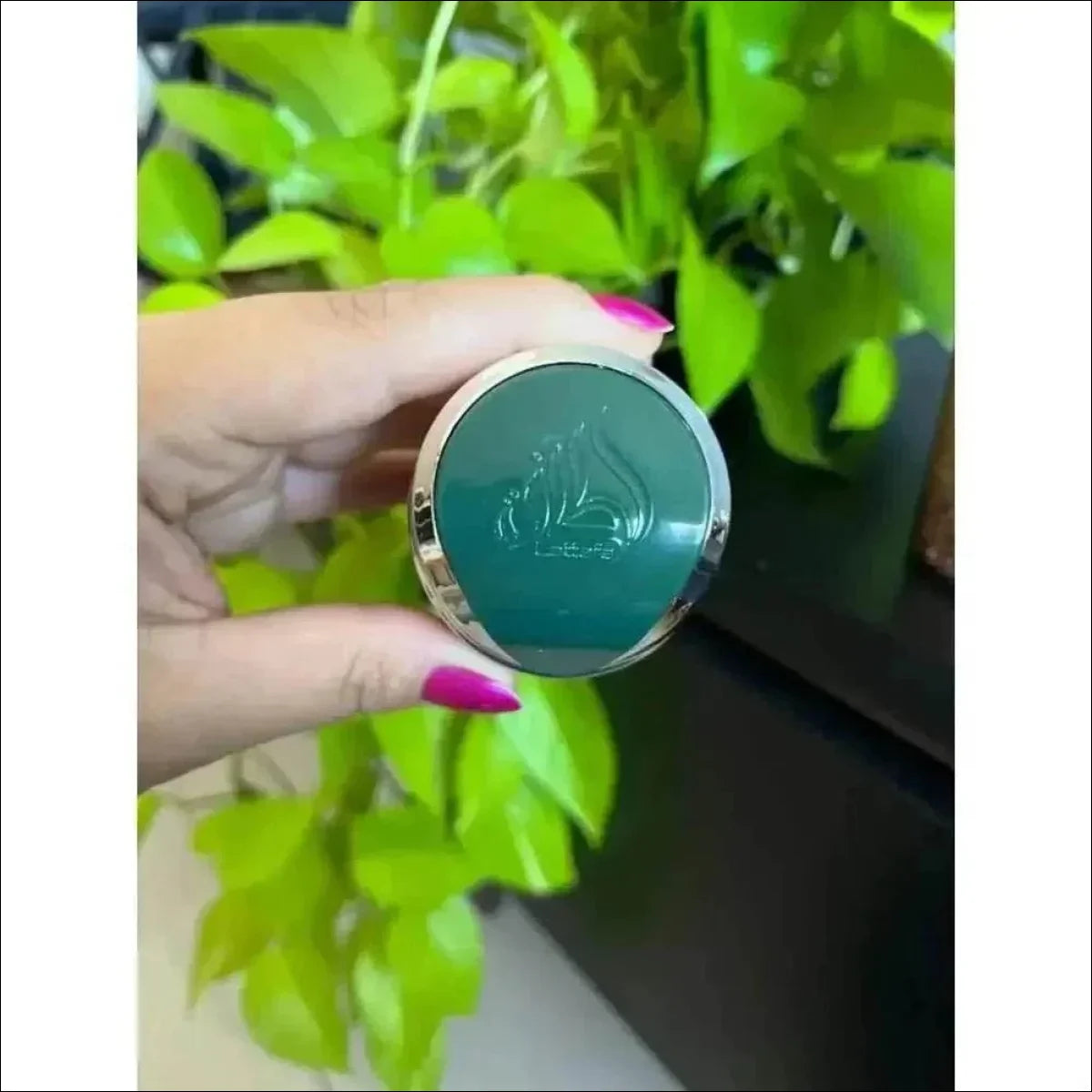 Perfume Masculino Qaa'ed Al Shabaab 200ml - Fragrância Âmbar com Notas de Agarwood e Couro - Jm Grife