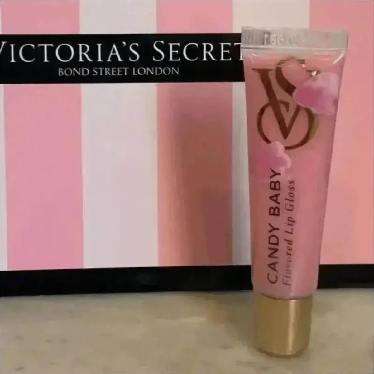 Victoria's Secret Lip Gloss Labial Candy Baby 13g Acabamento Brilhante Cor Rosa-claro - Jm Grife