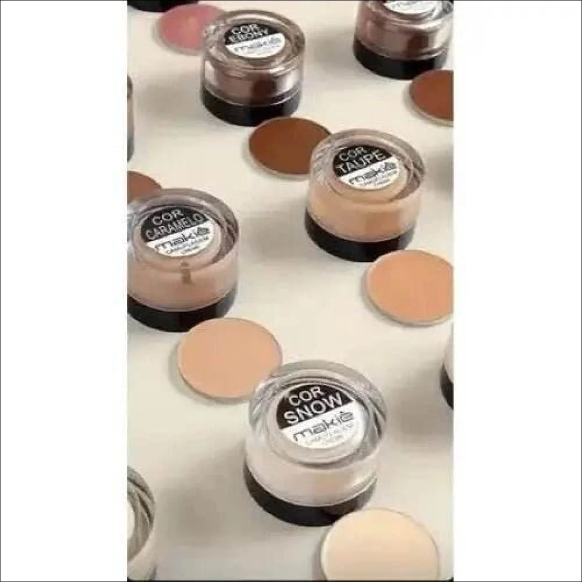 Corretivo Camuflagem Makiê 17g/4g - Alta Cobertura, Textura Natural e Resistência em Clima Quente - Jm Grife - camuflagem,issues,mais,maki,para,tons - Jm Grife - Corretivo Camuflagem Makiê 17g/4g - Alta Cobertura, Textura Natural e Resistência em Clima Quente