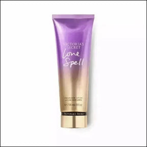 Creme Hidratante Love Spell Victoria's Secret 236ml - Hidratação Profunda e Fragrância Irresistível - Jm Grife - creme hidratante,fragrância irresistível,hidratação profunda,improvements,Love Spell,Victoria's Secret - Jm Grife - Creme Hidratante Love Spell Victoria's Secret 236ml - Hidratação Profunda e Fragrância Irresistível