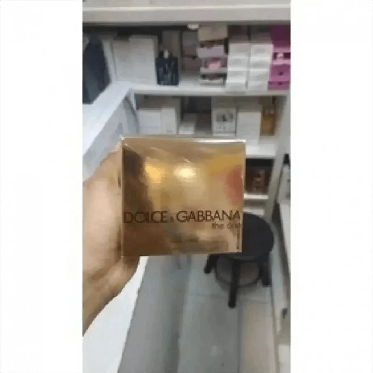 Dolce & Gabbana The One Feminino Eau De Parfum - Sofisticação Floral Oriental com Notas de Baunilha - Jm Grife - dolce,envolvente,feminino,fragr,gabbana,ncia,optimized,para,parfum,perfume,sofisticado - Jm Grife - Dolce & Gabbana The One Feminino Eau De Parfum - Sofisticação Floral Oriental com Notas de Baunilha