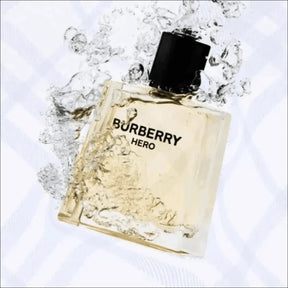 Eau de Toilette Burberry Hero 100ml - Fragrância Amadeirada com Bergamota e Cedro - Jm Grife - Burberry Hero,eau de toilette,fragrância amadeirada,optimized,perfume masculino - Jm Grife - Eau de Toilette Burberry Hero 100ml - Fragrância Amadeirada com Bergamota e Cedro