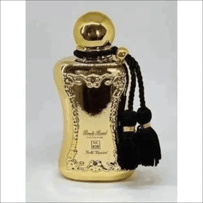 Frasco De Perfume Dourado Com Borlas Pretas - Fragrância Darcy Par Feminina Elegante - Jm Grife