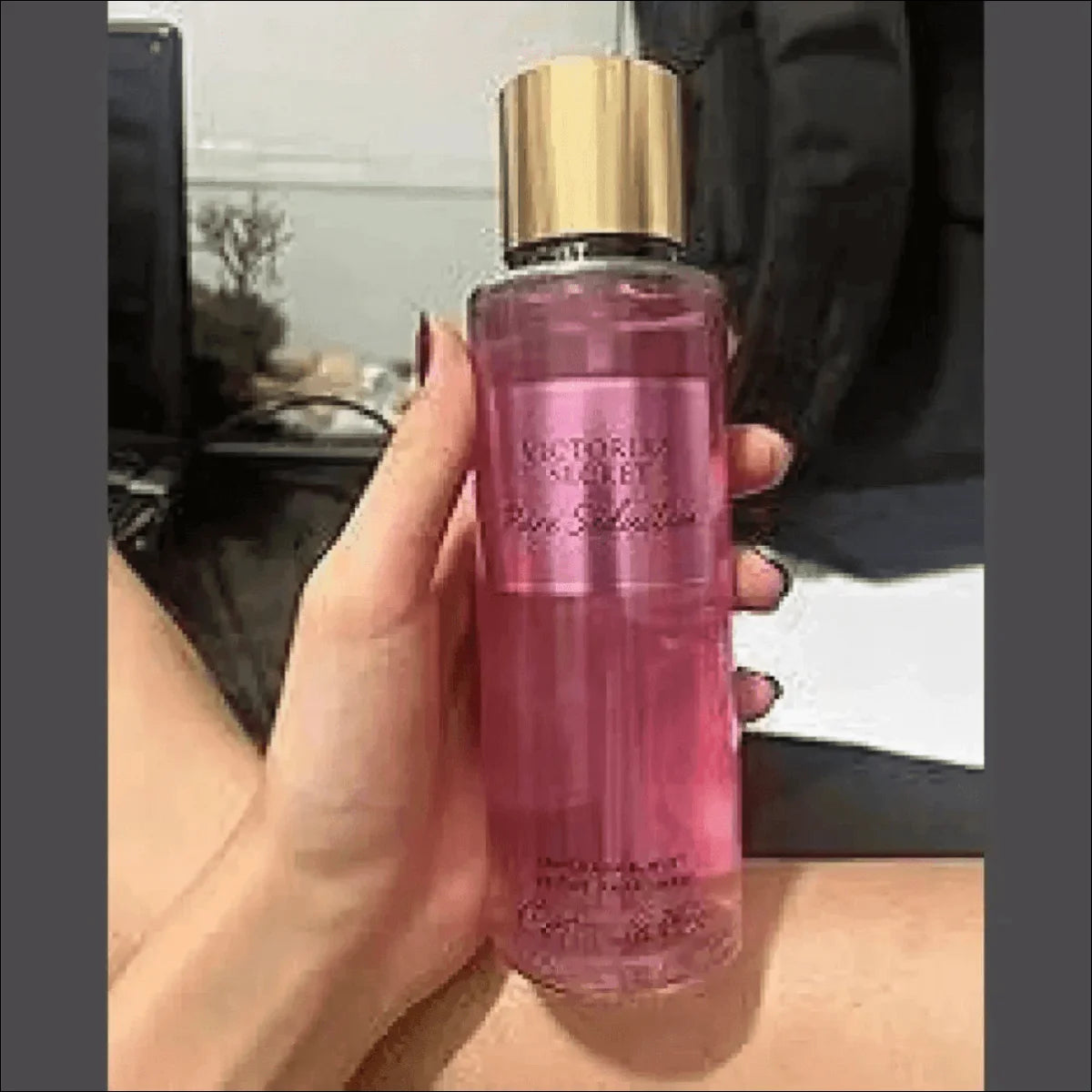 Kit Victoria's Secret Pure Seduction: Loção Hidratante Victoria's Secret e Névoa de Fragrância Longa Duração - Jm Grife