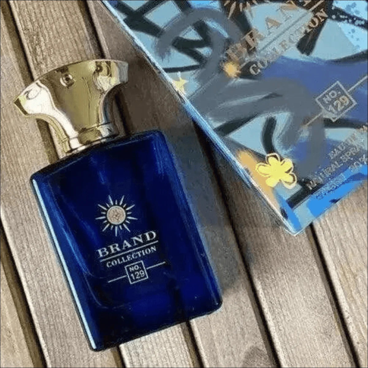 Perfume Brand Collection 129 - JM Grife N°129, Frasco Azul Escuro e Tampa Dourada, Notas Florais e Amadeiradas - Jm Grife