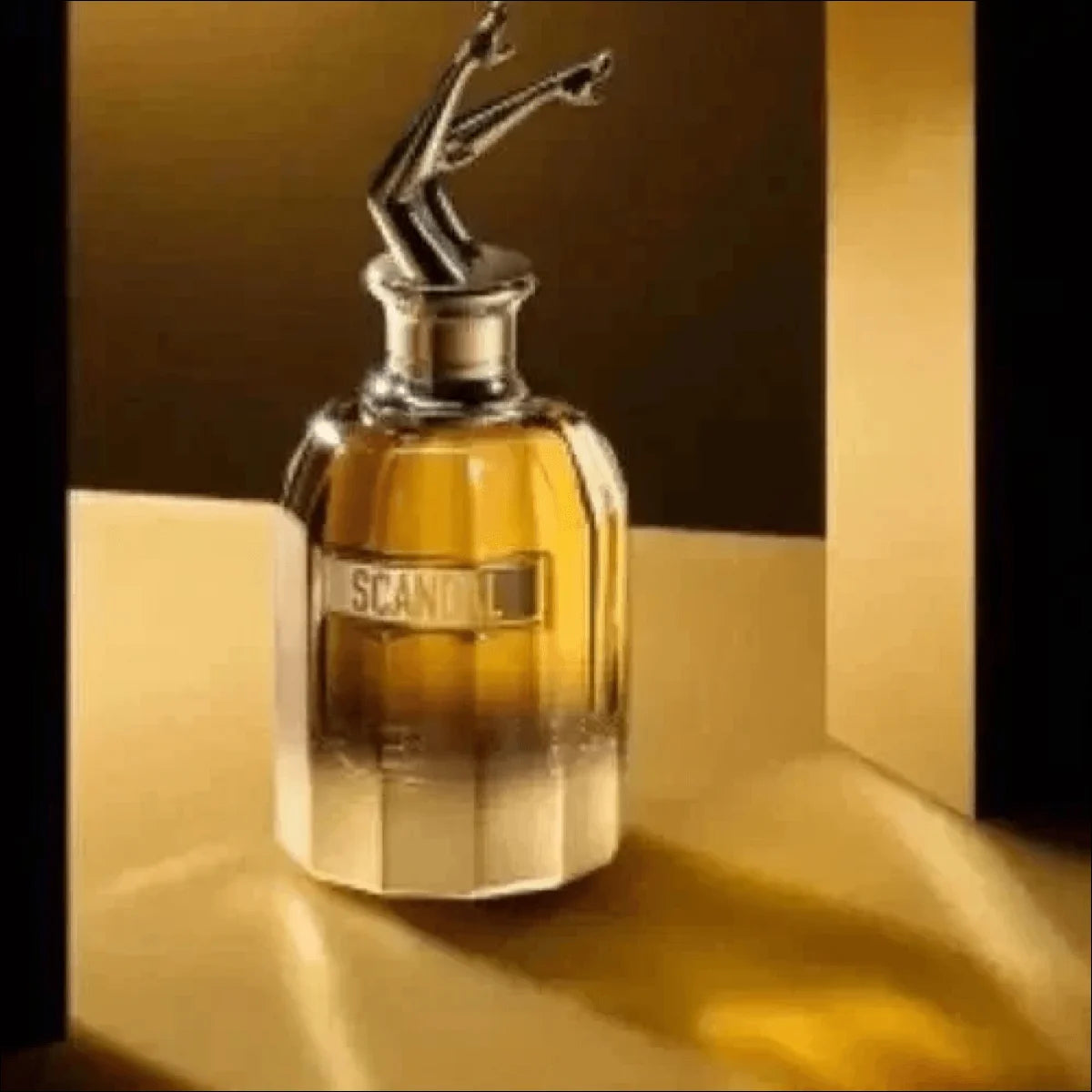 Perfume Jean Paul Gaultier Scandal Absolu Dourado - Frasco Estiloso e Elegante - Jm Grife