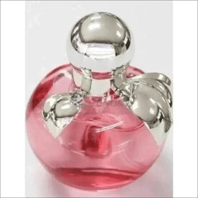 Perfume Maçã Rosa com Detalhes em Prata Inspiração Nina Ricci - Jm Grife