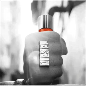 Perfume Diesel Only The Brave Street 125ml - Eau de Toilette com Aroma Fresco e Amadeirado, Fixação Duradoura - Jm Grife