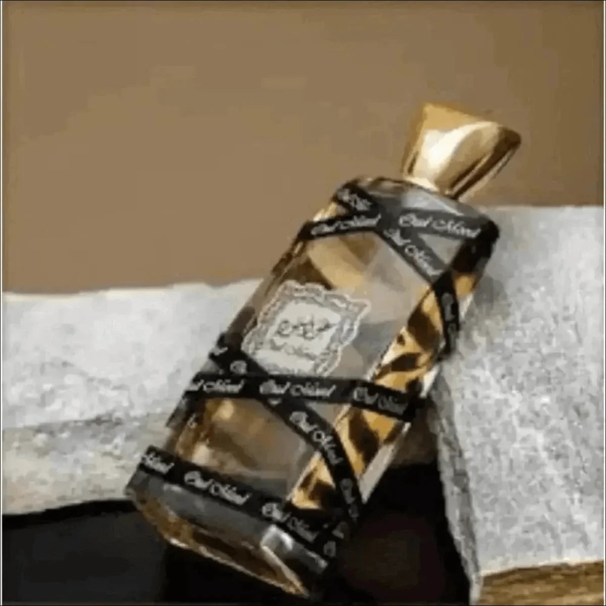 Perfume Oud Mood Latafa 100ml - Lata Dourada Luxuosa com Nota de Oud e Âmbar - Jm Grife