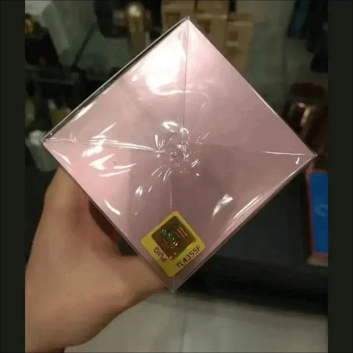 Perfume Pink 212 Sexy Carolina Herrera com fragrância oriental floral - Jm Grife