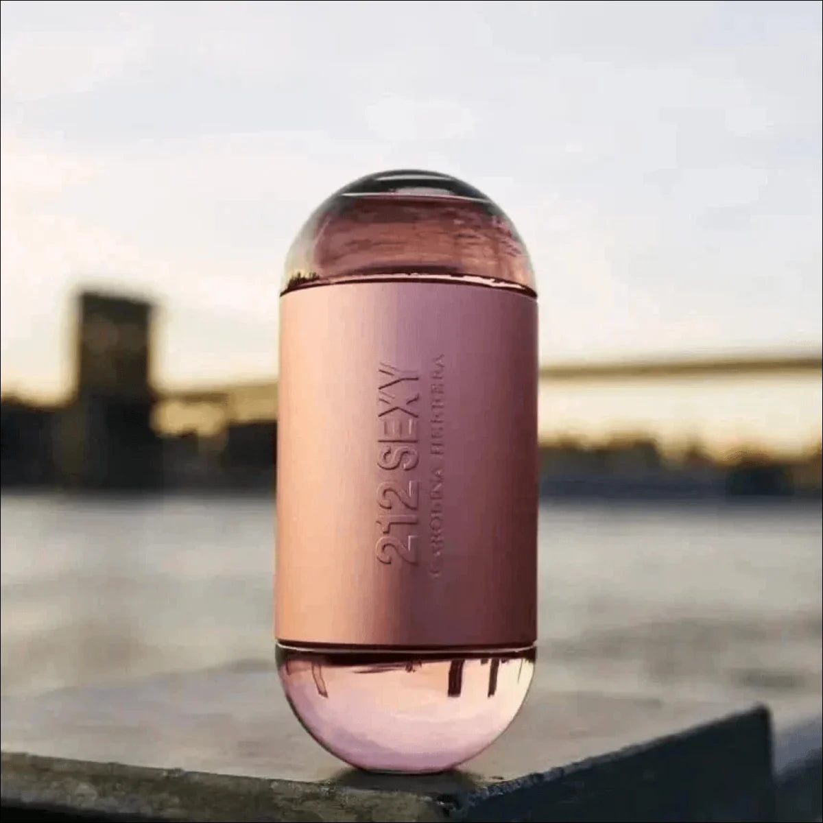 Perfume Pink 212 Sexy EDP 100ml Carolina Herrera Fragrância Floral Oriental - Jm Grife