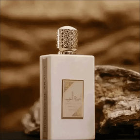Perfume Rosa Asdaaf Ameerat Al Arab em Frasco e Caixa Exclusivos - Jm Grife